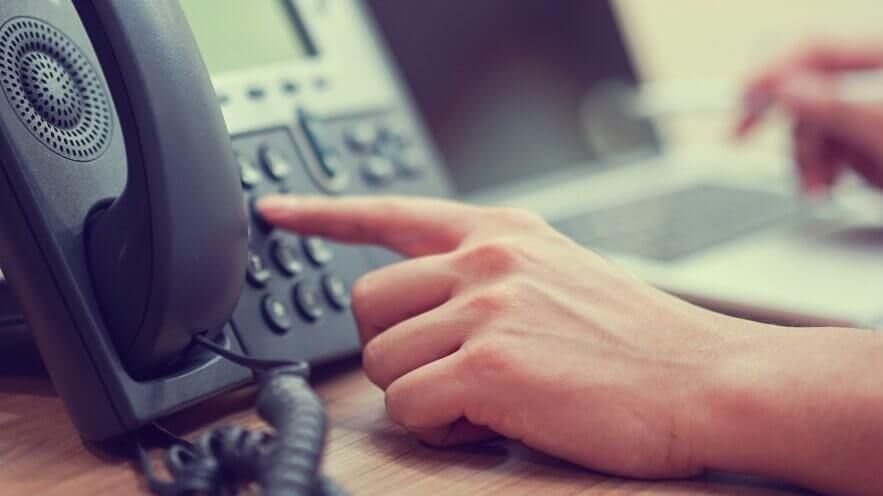 Dialing a VoIP number